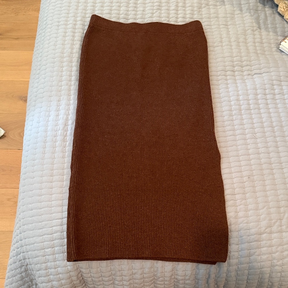 House of Harlow 1960 Deep Burgundy Midi Skirt